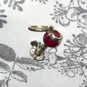 Brighton “I love wine” charm